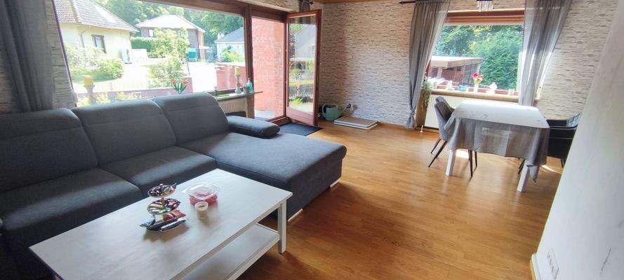 Sonnendurchflutetes Wohnzimmer