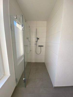 Dusche beispielhaft.jpg