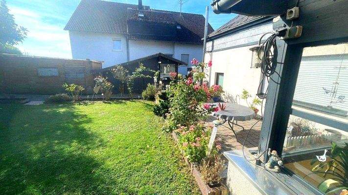 Garten Seitlich 1.jpg