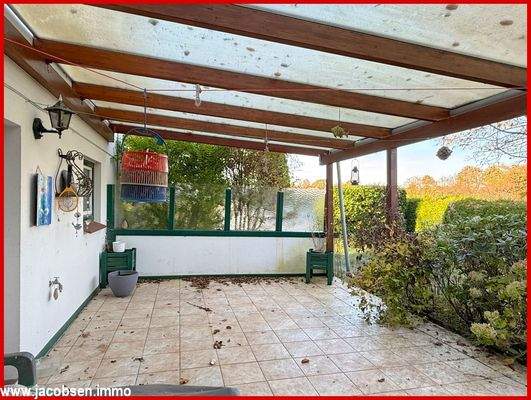 überdachte Terrasse