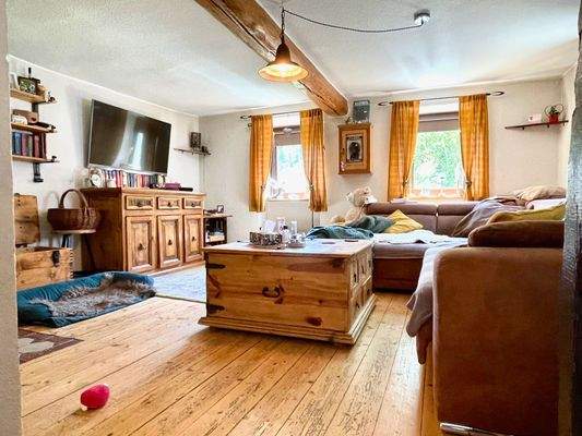 Innen_EG_Wohnzimmer mit Dielenboden.jpeg