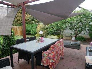 Teilüberdachte Terrasse