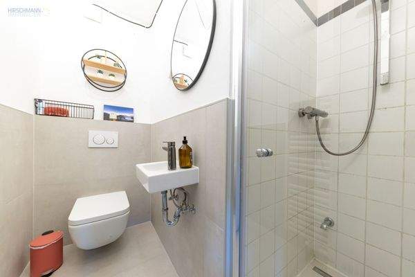 Gäste WC mit Dusche