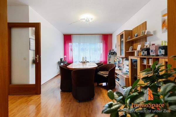 Blick in den Essbereich im Erdgeschoss