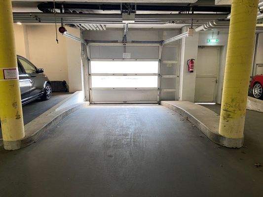 Bild 2_Garage Brielgasse 27