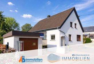 Wohnhaus mit Garage