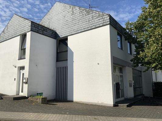 Seitenansicht mit Zugang Wohnung