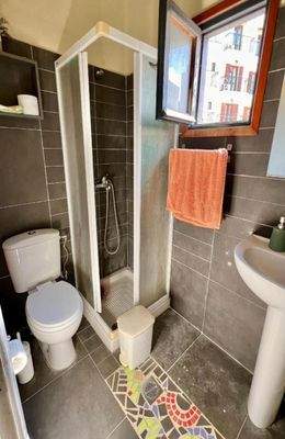 Kreta, Agios Nikolaos: Elegantes Stadthaus nur 300 m vom Strand entfernt