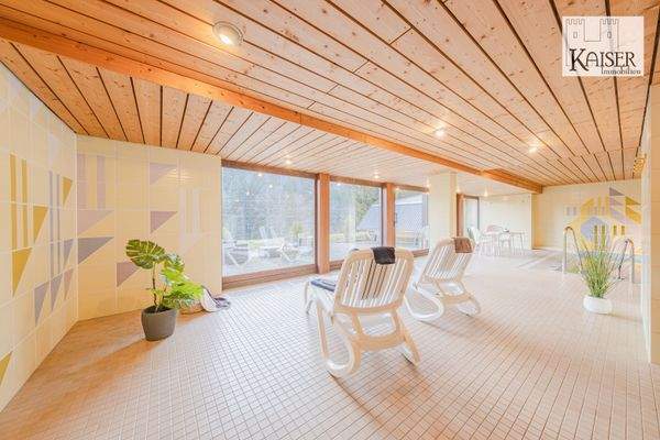 3 Schwimmhalle-Wellness (15)