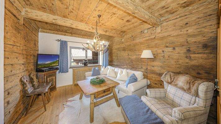 KITZIMMO-Exklusives Bauernhaus mit Freizeitwohnsitz kaufen - Immobilien Jochberg.