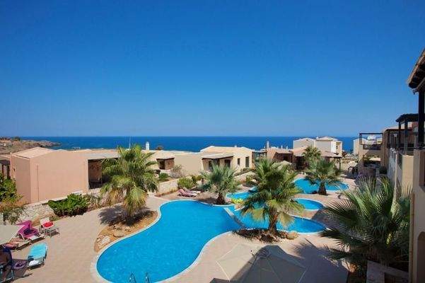 Kreta, Panormos: Apartment im ersten Stock in einer Wohnanlage zu verkaufen