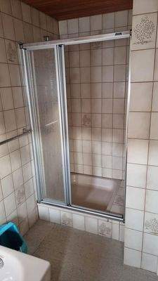 Dusche Bad DG