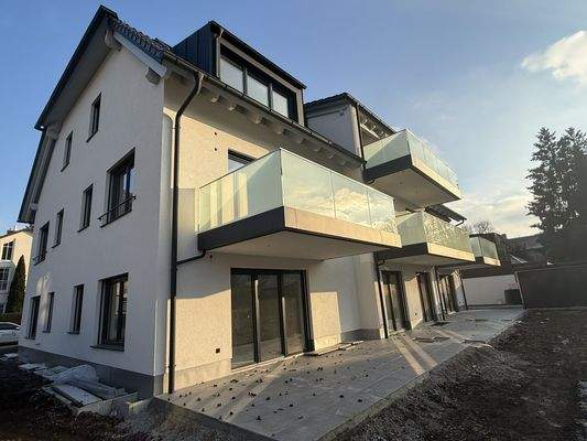 Balkone und Terrassen