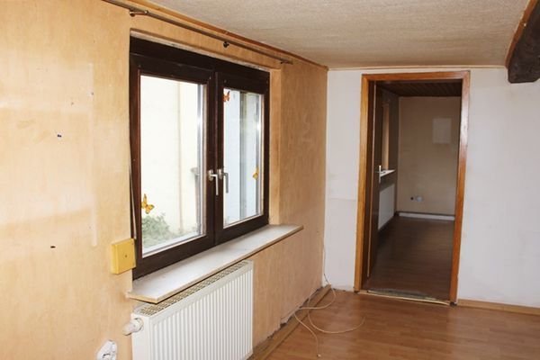 Esszimmer mit Zugang zum Wohnzimmer.JPG