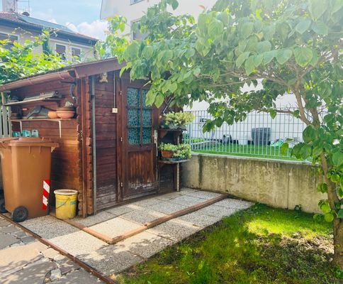 Meran-Merano-Untermais-Maia bassa-Vierzimmerwohnung-4-Zimmer-Wohnung-Quadrilocale-Giardino-Garten-Loggia-Terrasse-terrazza-garage-piano terra-Erdgeschoss-Keller-Gemüsebeet-verdura-Entspannen-relax-spielen-Küche-cucina-soggiorno-Wohnzimmer-vendita-Verkauf