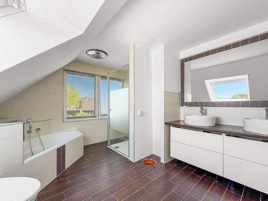 Whg.1-Badezimmer