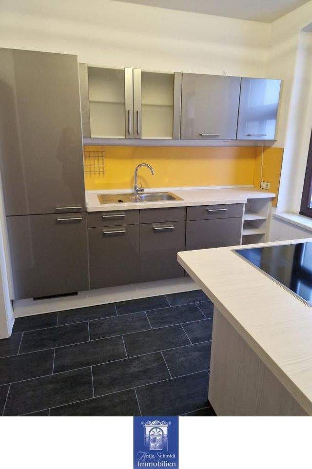 Großzügige 3-Zimmerwohnung mit Wohnküche und zwei Bädern in zentraler Lage! - Foto 1