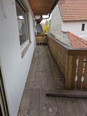 Balkon (Bild 2)