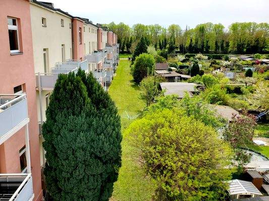 Balkone zur Gartenanlage.jpg