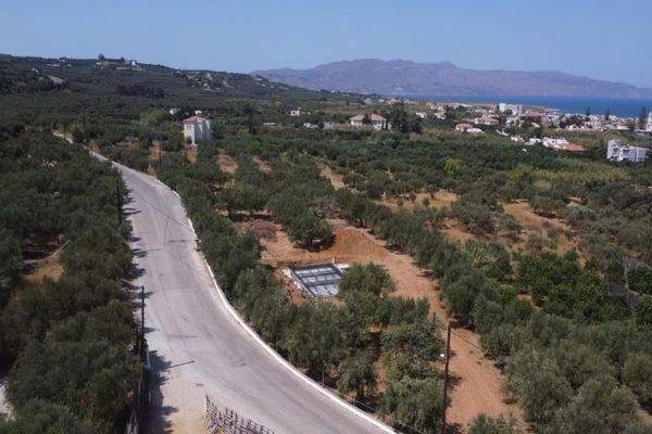 Kreta, Maleme: Villa in mediterraner Anlage mit Olivenhain und Meerblick zu verkaufen