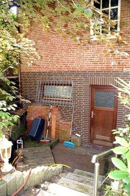 Gebäudeansichten Ausgang Heizungsraum.JPG