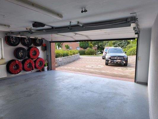 Zufahrt zur Doppelgarage