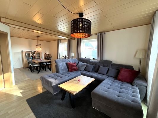 Wohn - und Esszimmer