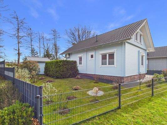 CAM03784G0-PR0102-STILL006