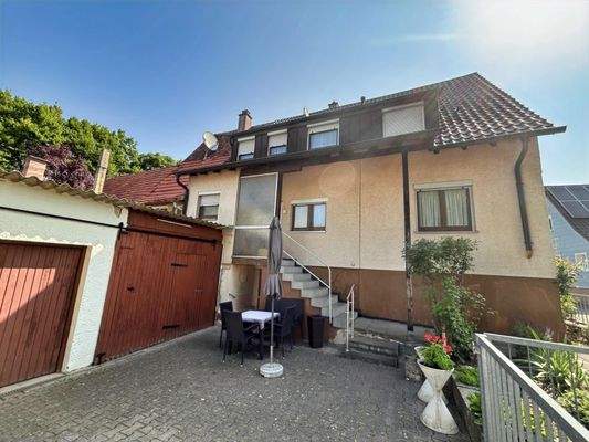 praktischer Innenhof