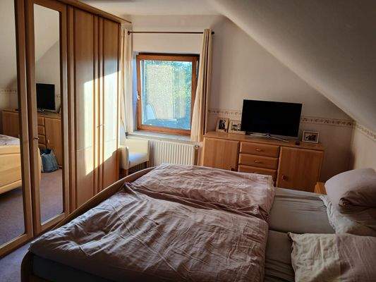 Schlafzimmer DG