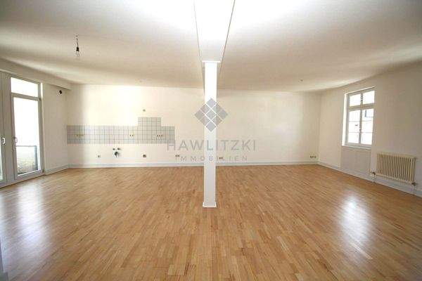 Offener Wohn- und Essbereich (Loftcharakter)