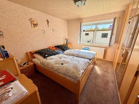 Erdgeschoss Schlafzimmer