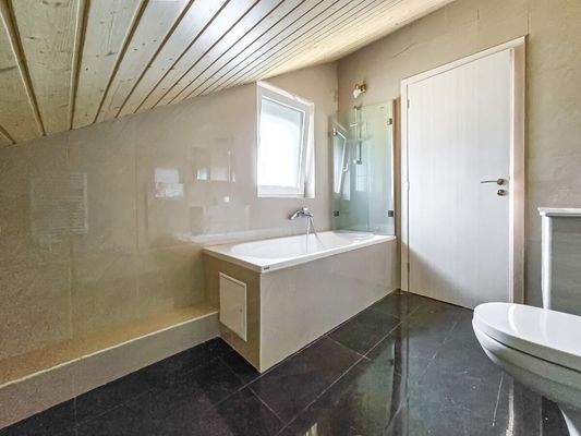 WE 2 | Tageslichtbad Wohnebene 2