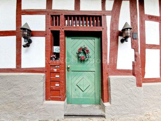 Wackelburg Eingang Wohnungen
