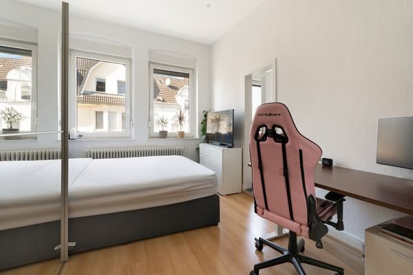 Schlafzimmer 1.OG. links