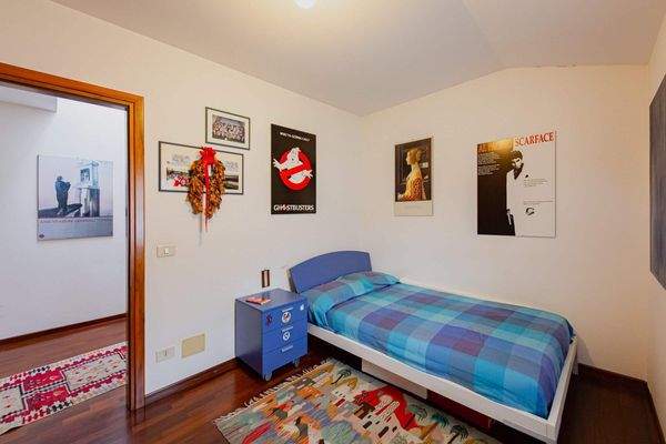 Eckhaus in Udine in der Via Grazzano