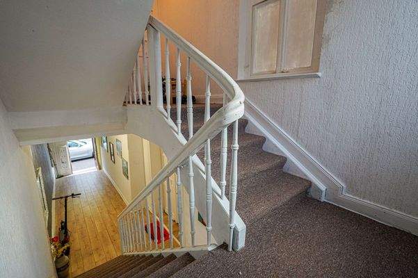 EG zu OG Treppenhaus