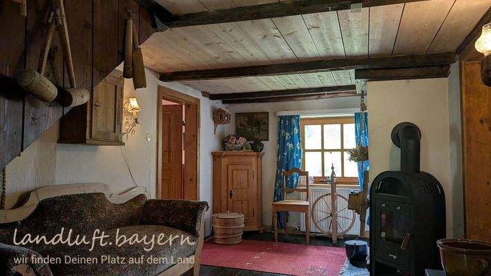 Flur im Obergeschoss, Tür zum Kinderzimmer.jpg