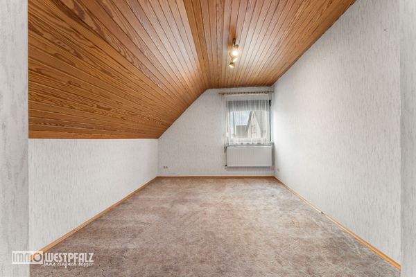 Schlafzimmer 2 von 3 OG