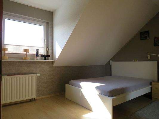 Schlafen 3 im OG (Küchenanschlüsse vorhanden)