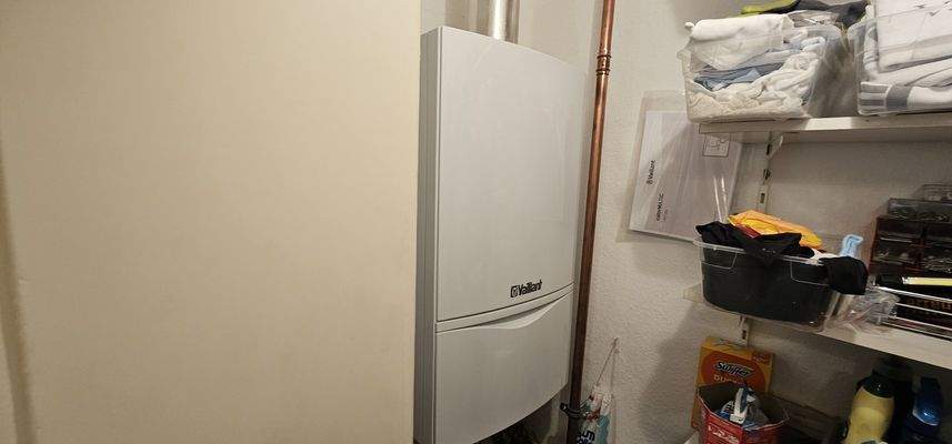 Gas-Etagenheizung neuwertig