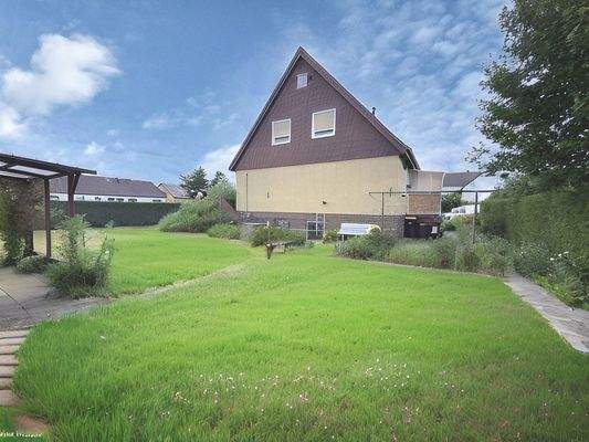 Ansicht von hinten und Garten