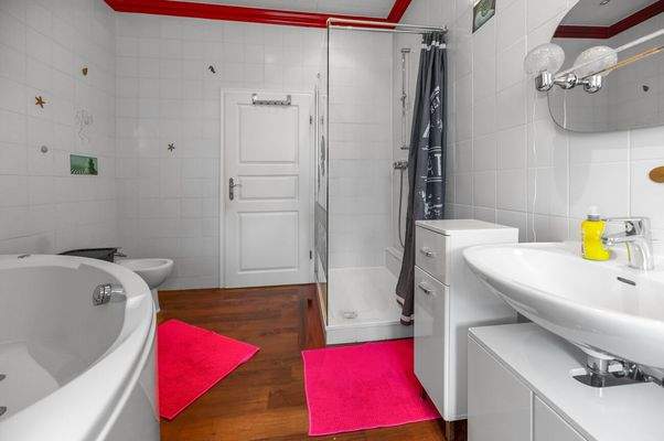 Vollbad Ansicht II OG I