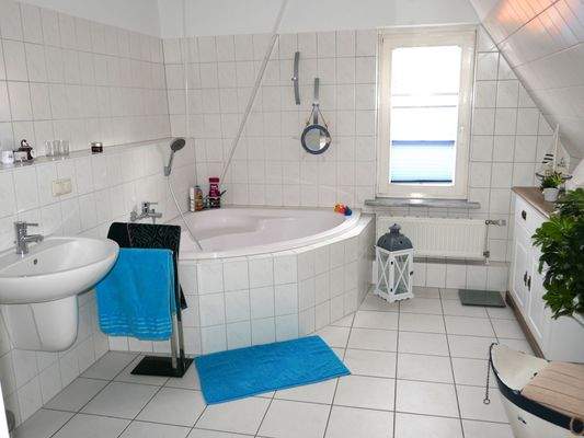 Badbereich im Dachgeschoss