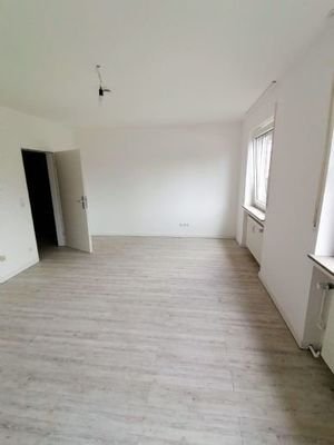 Wohnzimmer Blick Richtung Flur