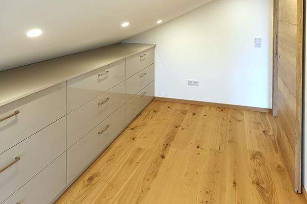 Einbauschrank in Ankleide