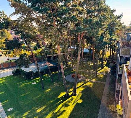 Blick in den grünen Innenhof