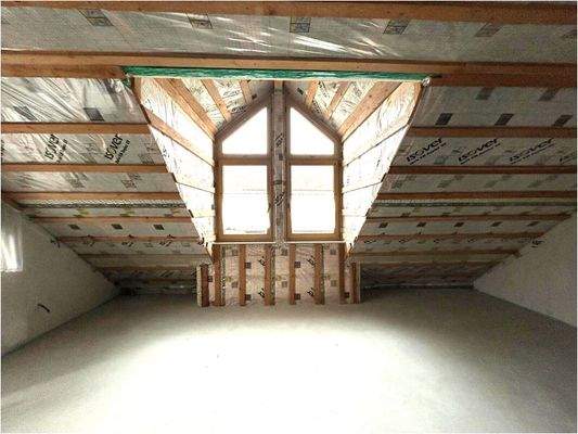 Dachstudio -nicht ausgebaut