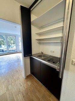 Flur mit Pantryküche