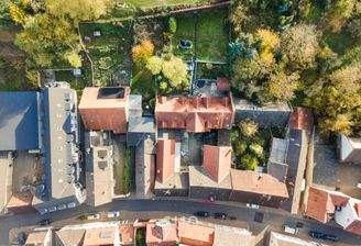 TRAUMLAGE MIT VIEL PLATZ 